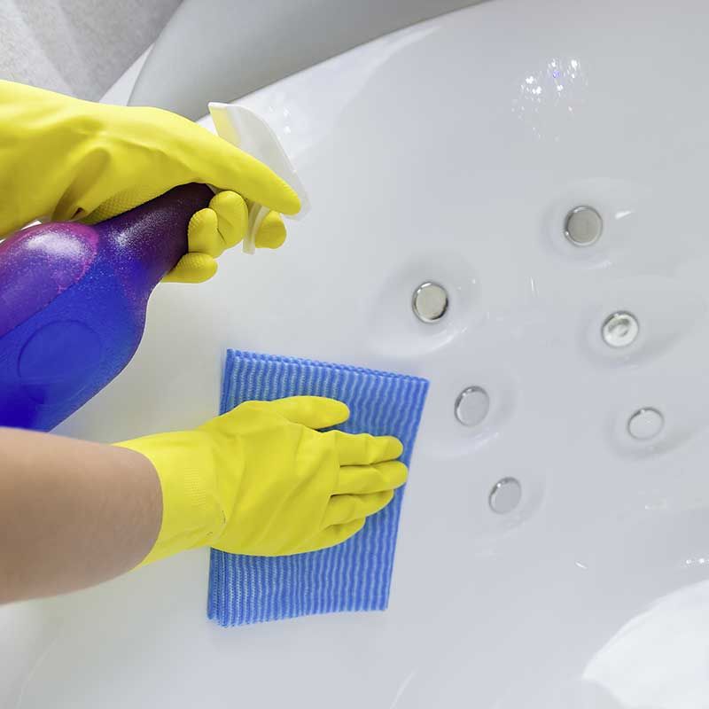 Desinfektion und Reinigung von Wellness- und Spa-Bereichen in Hotels